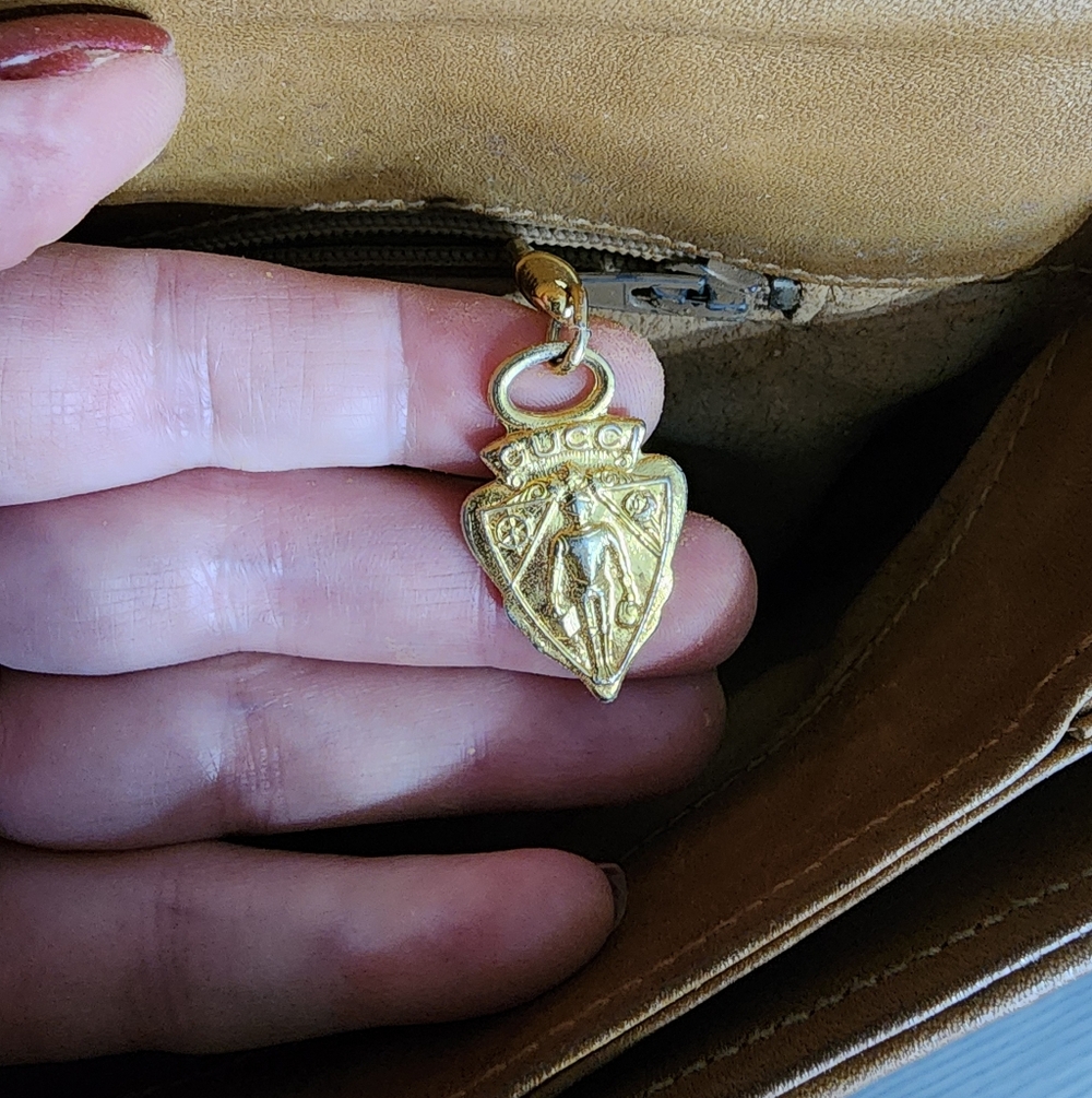 Authentic GUCCI Interlocking Leather Crossbody ba… - image 6